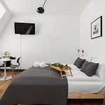 Strzalowa By Renters * Poznań