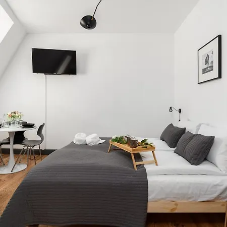 Strzalowa By Renters * Poznań