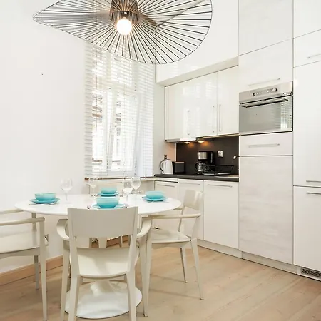 Strzalowa By Renters Appartamento