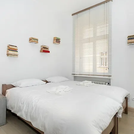 Strzalowa By Renters Apartment