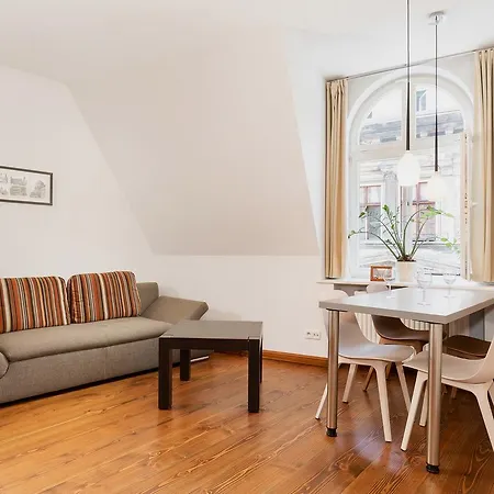 Apartamento Strzalowa By Renters *